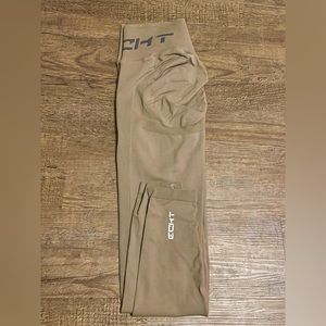 ECHT Woman’s Arise Scrunch Leggings